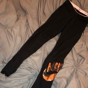 NIKE LEGGINGS!